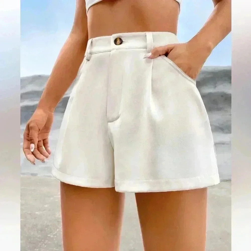 Glam women’s Shorts High Waist Fold Pleated Shorts color cream size M preloved